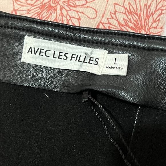 Avec Les Filles LARGE Faux Leather Puffy Sleeve Zipper Back Square Neck Crop Top - Picture 10 of 13